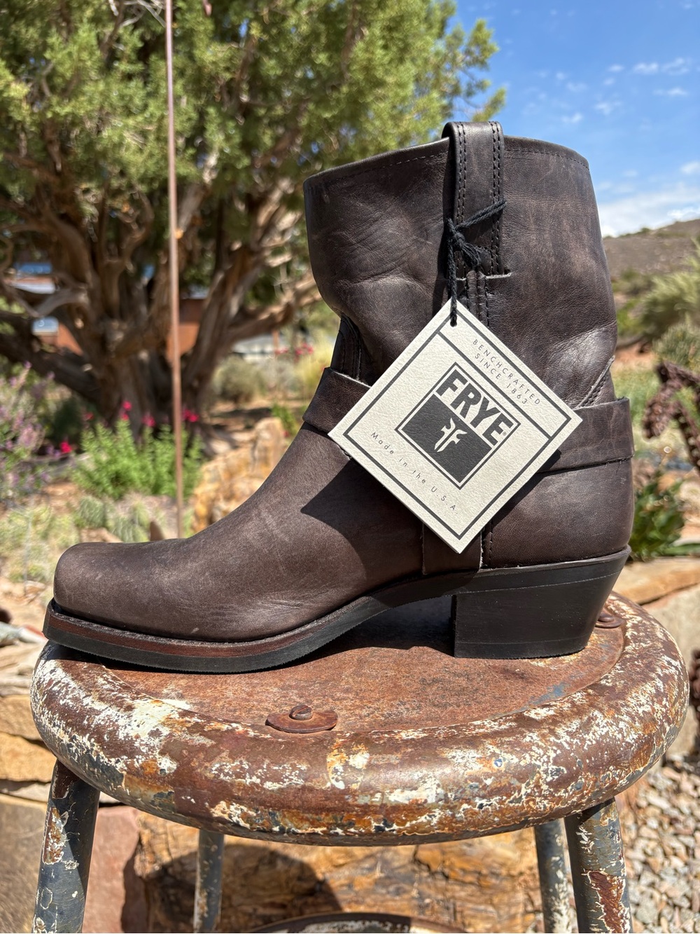 NWT FRYE 🇺🇸 8R Harness Boots In Smoke
